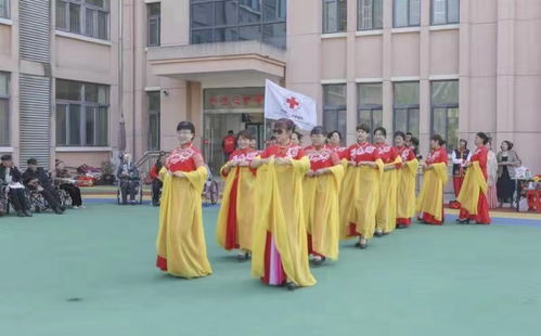 定远县爱心志愿人员看望慰问福利院老人