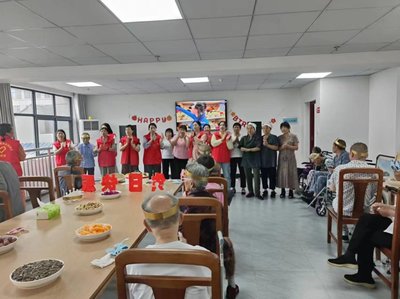 让爱传递 温暖你我 瑞昌市社会福利院为老人举办集体生日会