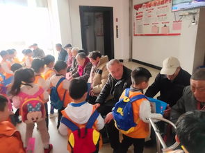 关爱老人,传递温暖 景范幼儿园中六班走进 社会福利院 活动