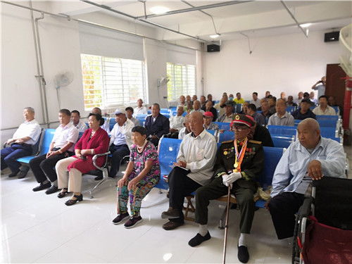 东营市华辰家政举办 心声飞扬 想唱就唱 老年人歌咏联欢公益活动