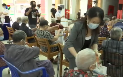 市福利院举办重阳敬老庆祝活动