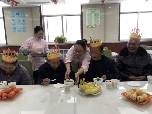 红古区社会福利院 温馨生日会，情暖老人心