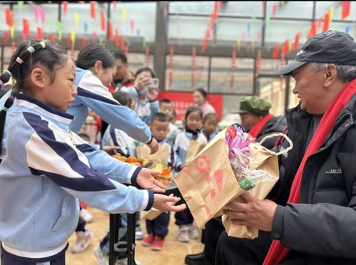 情暖理县，爱满重阳——阿坝州理县志愿者走进福利院与老人共庆佳节